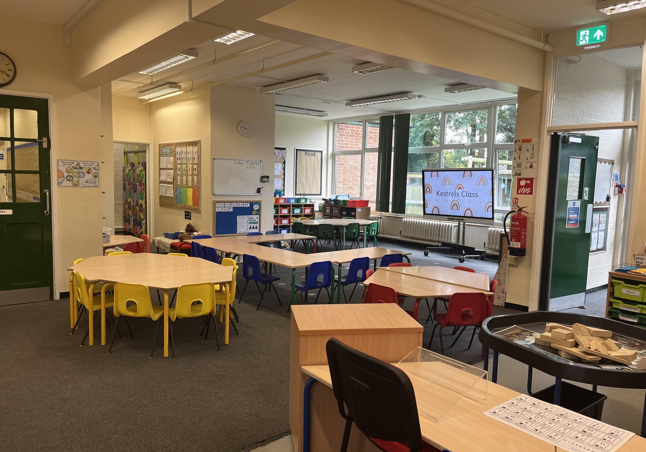 97c96572-1e84-401c-b22a-ed836af27ddb A classroom in Hillshott Infant School and Nursery Letchworth